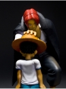 Mô Hình One Piece - Shank Tóc Đỏ + Luffy