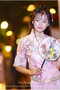 Bộ Sườn Xám Cách Tân Hồng Phấn Dịu Dàng