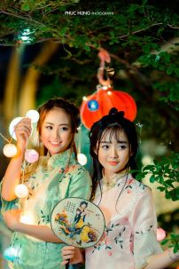 Bộ Sườn Xám Cách Tân Hồng Phấn Dịu Dàng