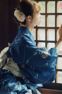 Yukata Xanh Dương Nền Lá Liễu