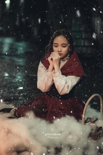 Đồ Cô Bé Bán Diêm - Váy Đỏ