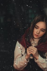 Đồ Cô Bé Bán Diêm - Váy Đỏ