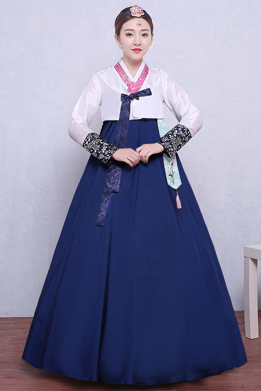 Hanbok Hàn Quốc Truyền Thống Áo Trắng Váy Xanh Có Tua Rua