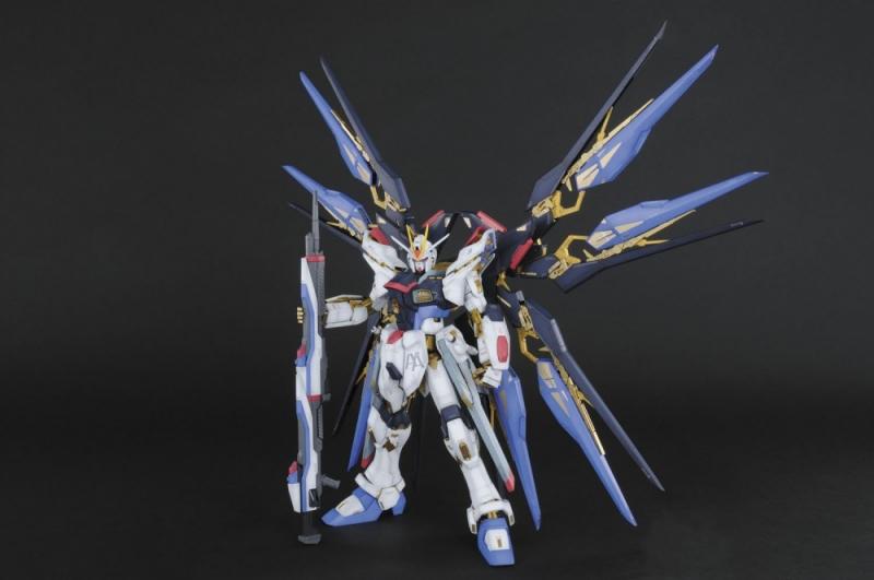 Mô Hình Gundam PG Strike Freedom Fighter - Gundam PG 1:60