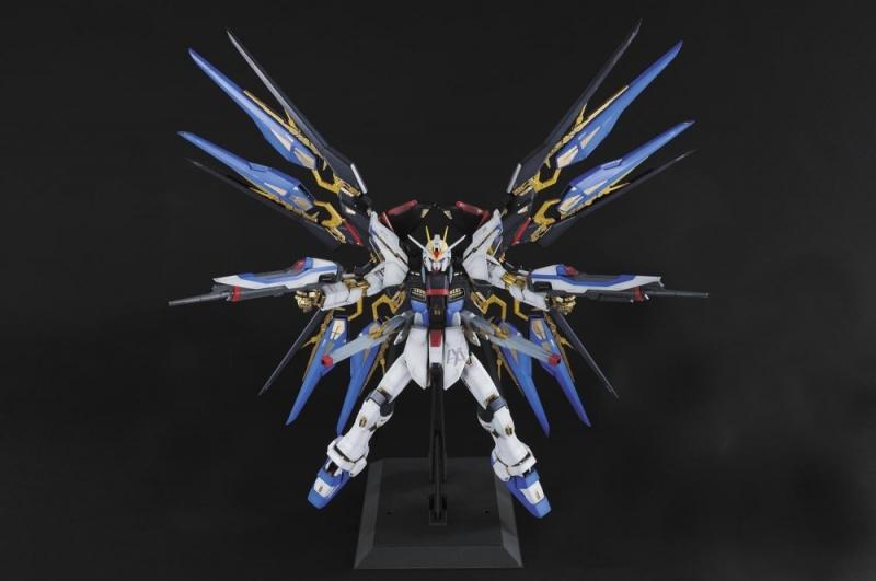 Mô Hình Gundam PG Strike Freedom Fighter - Gundam PG 1:60