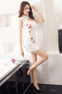 Sườn Xám Trắng Ngắn