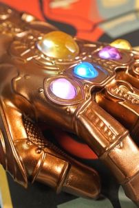 Găng Tay Vô Cực Găng Tay Thanos Có Đèn LED Phát Sáng