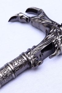 Gậy Quý Tộc Đầu Lâu Có Móng