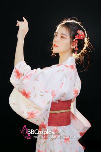 Yukata Trắng Hoa Ly Đỏ