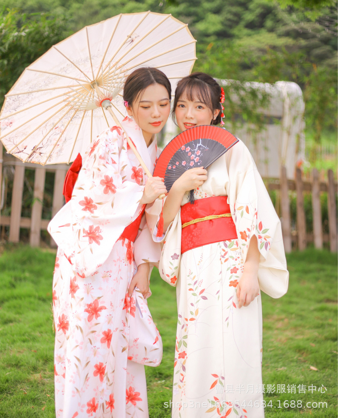 Yukata Trắng Hoa Ly Đỏ