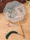 Quạt Hoa Thêu Hình Cành Trúc Xanh