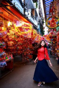 Sườn Xám Cách Điệu Đỏ Váy Xanh