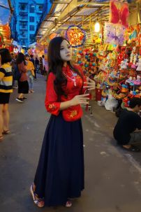 Sườn Xám Cách Điệu Đỏ Váy Xanh