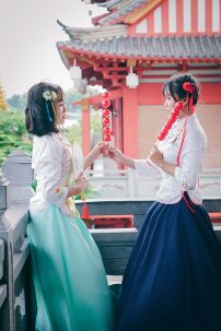 Sườn Xám Cách Điệu Áo Trắng Váy Xanh