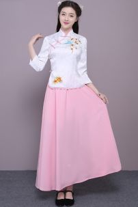 Bộ Sườn Xám Cách Tân Áo Trắng Váy Hồng Chụp Trung Thu