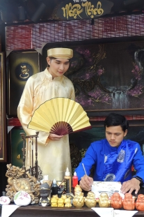 Áo Dài Nam Tuyền Thống - Đồng Tiền Vàng