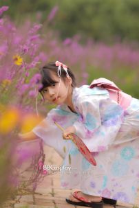 Yukata Cho Bé Gái Nền Trắng Hoa Xanh