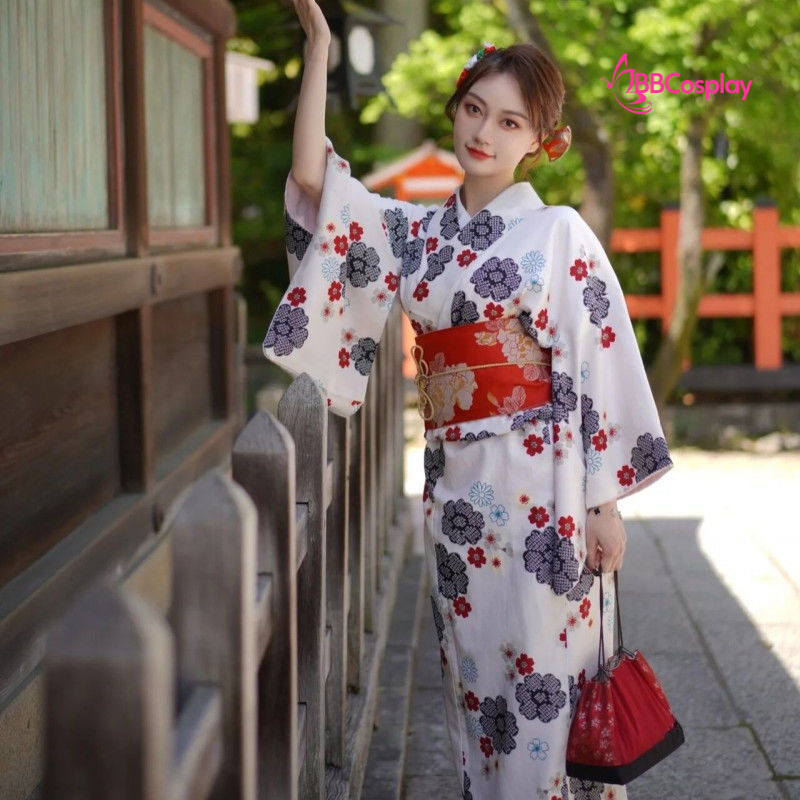 Yukata Trắng Kem Hoa Đen Đỏ