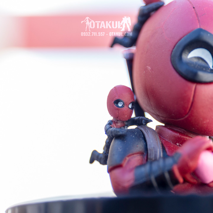 Mô Hình Figure Deadpool Thả Tim