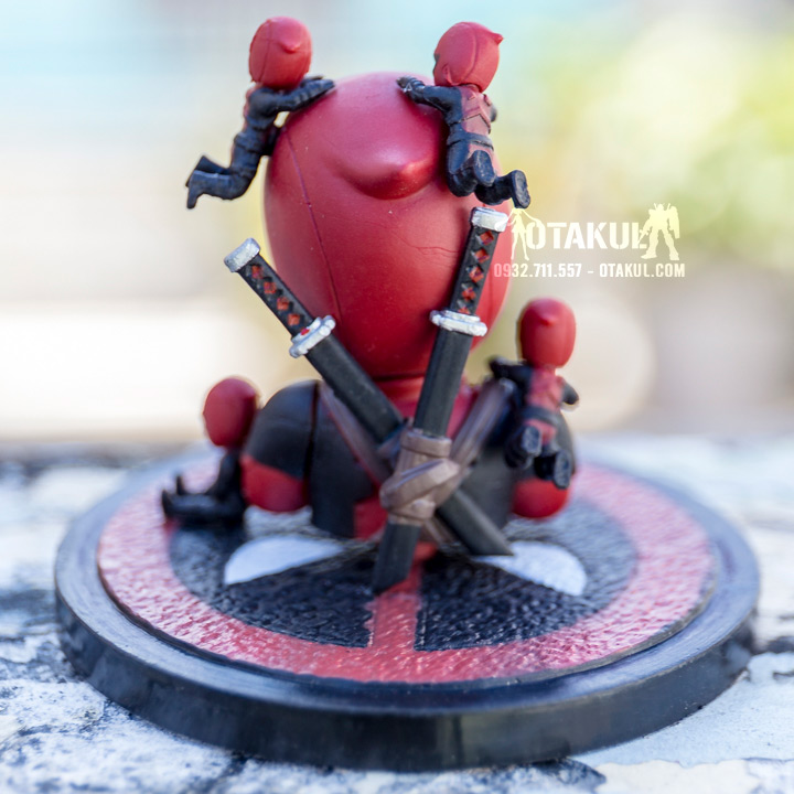 Mô Hình Figure Deadpool Thả Tim