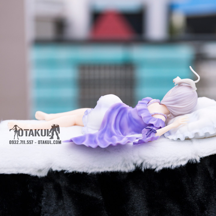 Mô Hình Figure Emilia Mặc Váy Ngủ - Re:Zero