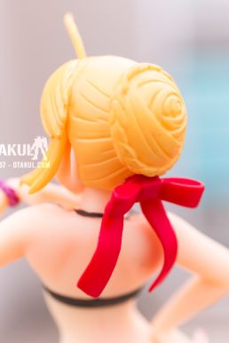 Mô Hình Figure Saber Bikini - Fate / Stay Night (1/10)