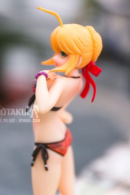 Mô Hình Figure Saber Bikini - Fate / Stay Night (1/10)