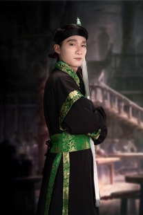 Trang Phục Nam Hiệp Đen Viền Xanh Lá