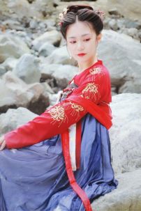 Hán Phục Bỉ Ngạn Vương Chiết Ngực (Không Khoác)