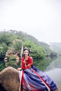 Hán Phục Bỉ Ngạn Vương Chiết Ngực (Không Khoác)