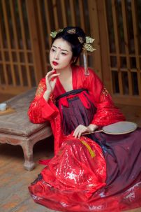 Hán Phục Bỉ Ngạn Vương Chiết Ngực (Không Khoác)