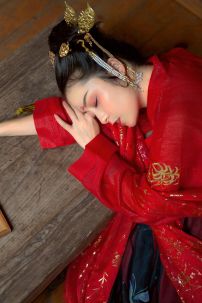 Hán Phục Bỉ Ngạn Vương Chiết Ngực (Không Khoác)