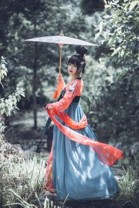 Hán Phục Hạc Đỉnh Hồng + In Nhủ