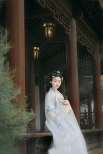 Đồ Hằng Nga Vinh Cơ Tuyết