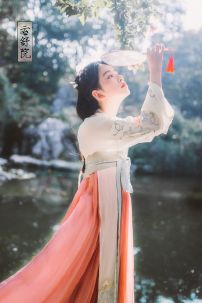 Hán Phục Thư Miên Hoa