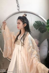 Đồ Hằng Nga Vinh Cơ