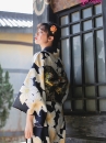 Yukata Đen Hoa Trắng