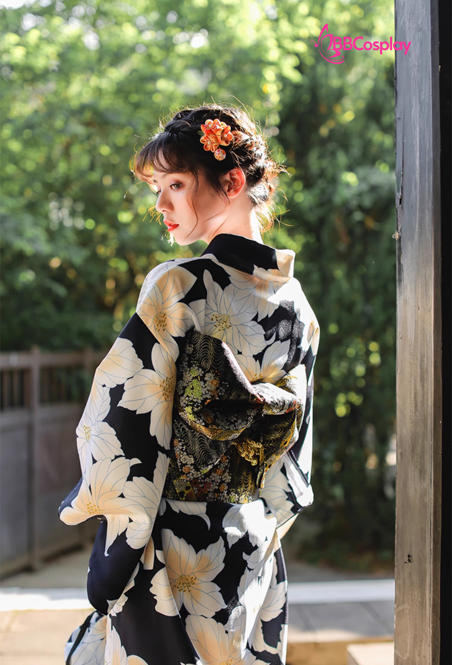 Yukata Đen Hoa Trắng
