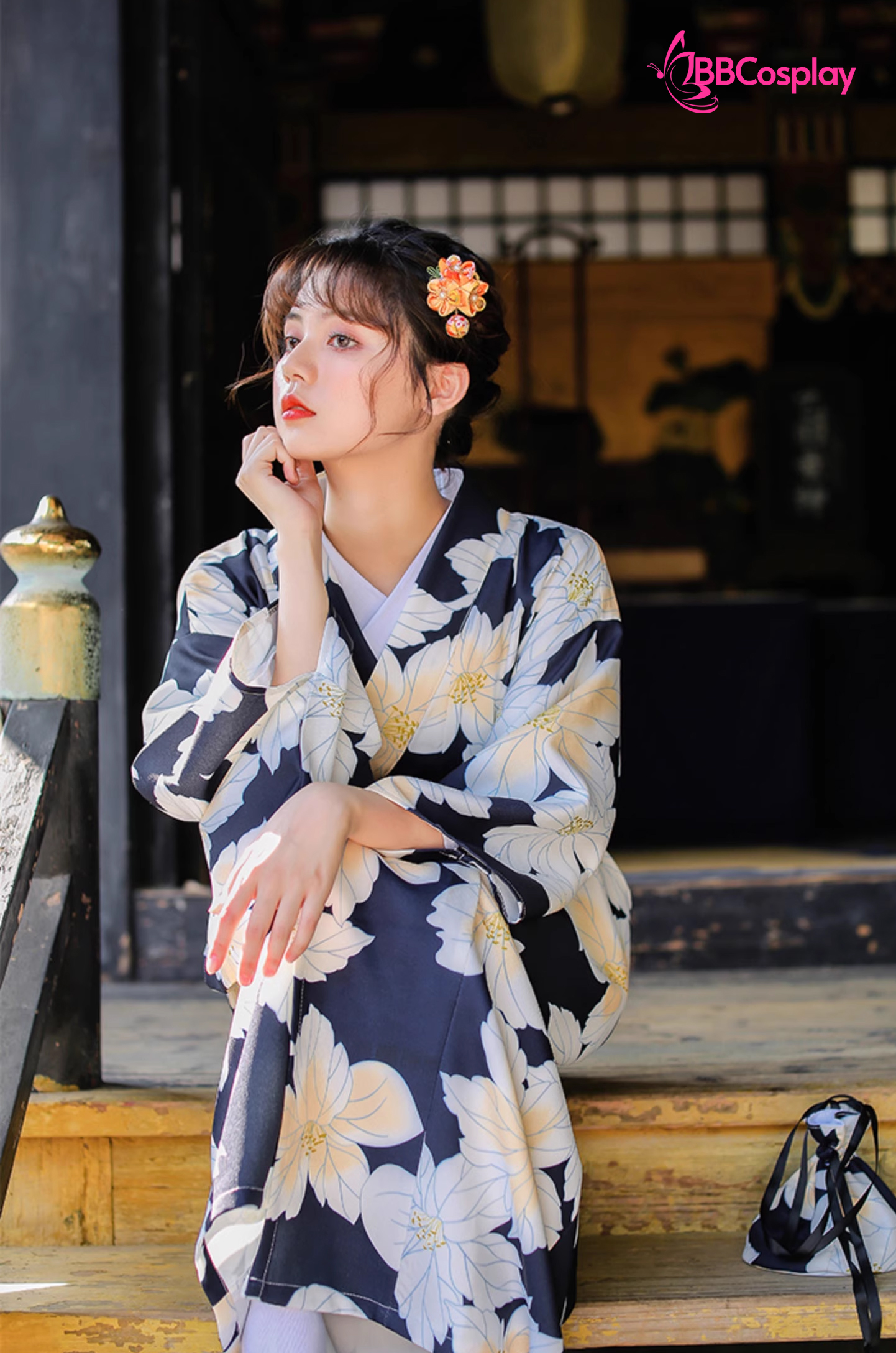 Yukata Đen Hoa Trắng