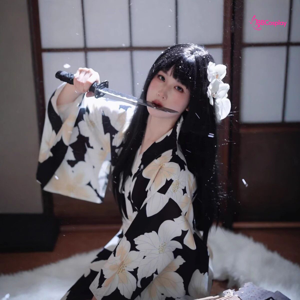 Yukata Đen Hoa Trắng