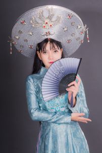 Áo Dài Gấm Xanh Thêu Hoa