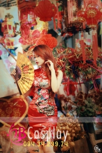 Sườn Xám Phi Đỏ Ngắn Xẻ