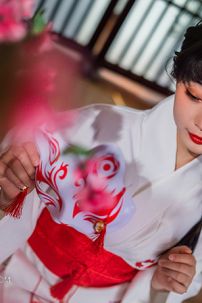Áo Yukata Shiro Aka Nền Trắng Phối Đỏ Tặng Kèm Thắt Lưng