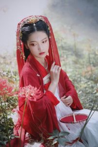 Áo Khoác Ngoài Hán Phục Thêu Hoa Bỉ Ngạn