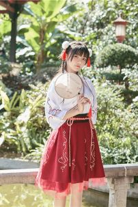 Hán Phục Cách Tân Vân Lưu