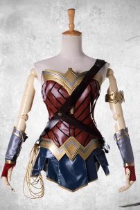 Đồ Wonder Woman Bằng Da