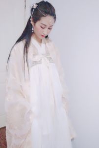 Hán Phục Quý Phi Vinh Cơ Tone Kem