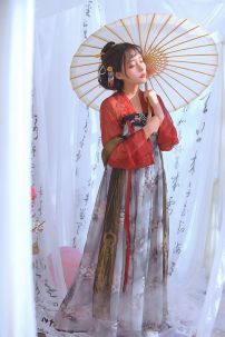 Hán Phục Huyền Hoa