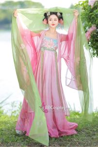 Hán Phục Bích Ảnh Liên Hoa