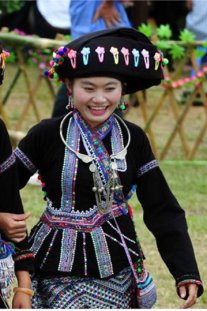 Trang Phục Dân Tộc Lự